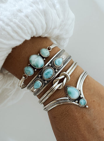 Tiga Larimar Bangle