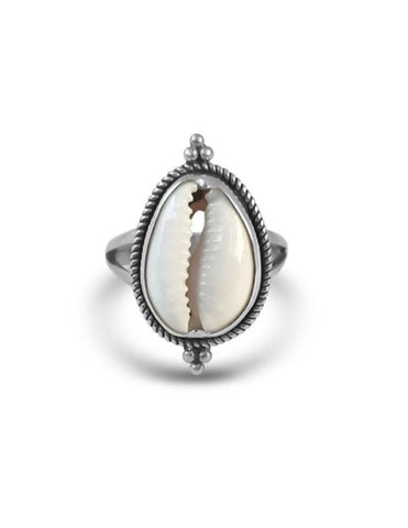 Cowrie ring maat 8