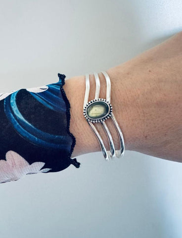 Wanita Labradoriet Bangle