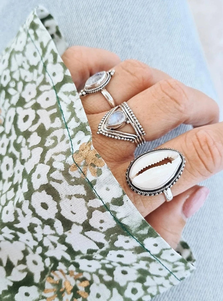 V Moondrip Maansteen Ring