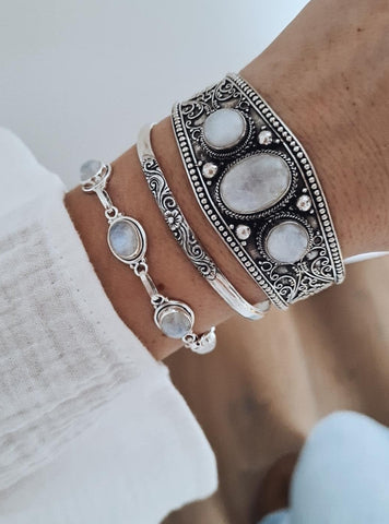 Ratu Maansteen Bangle